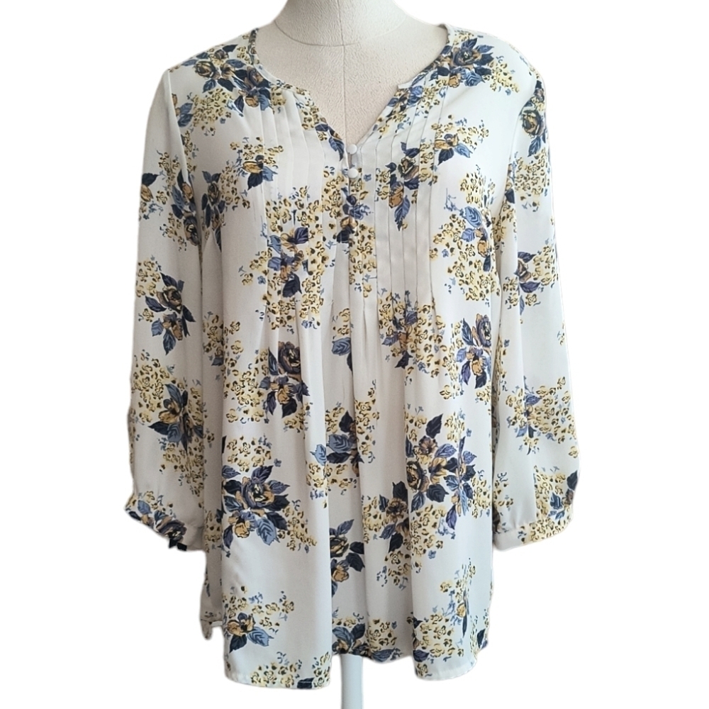 Dalia Floral Semi Sheer 3/4 Sleeve Boho/Peasant Blouse Size M